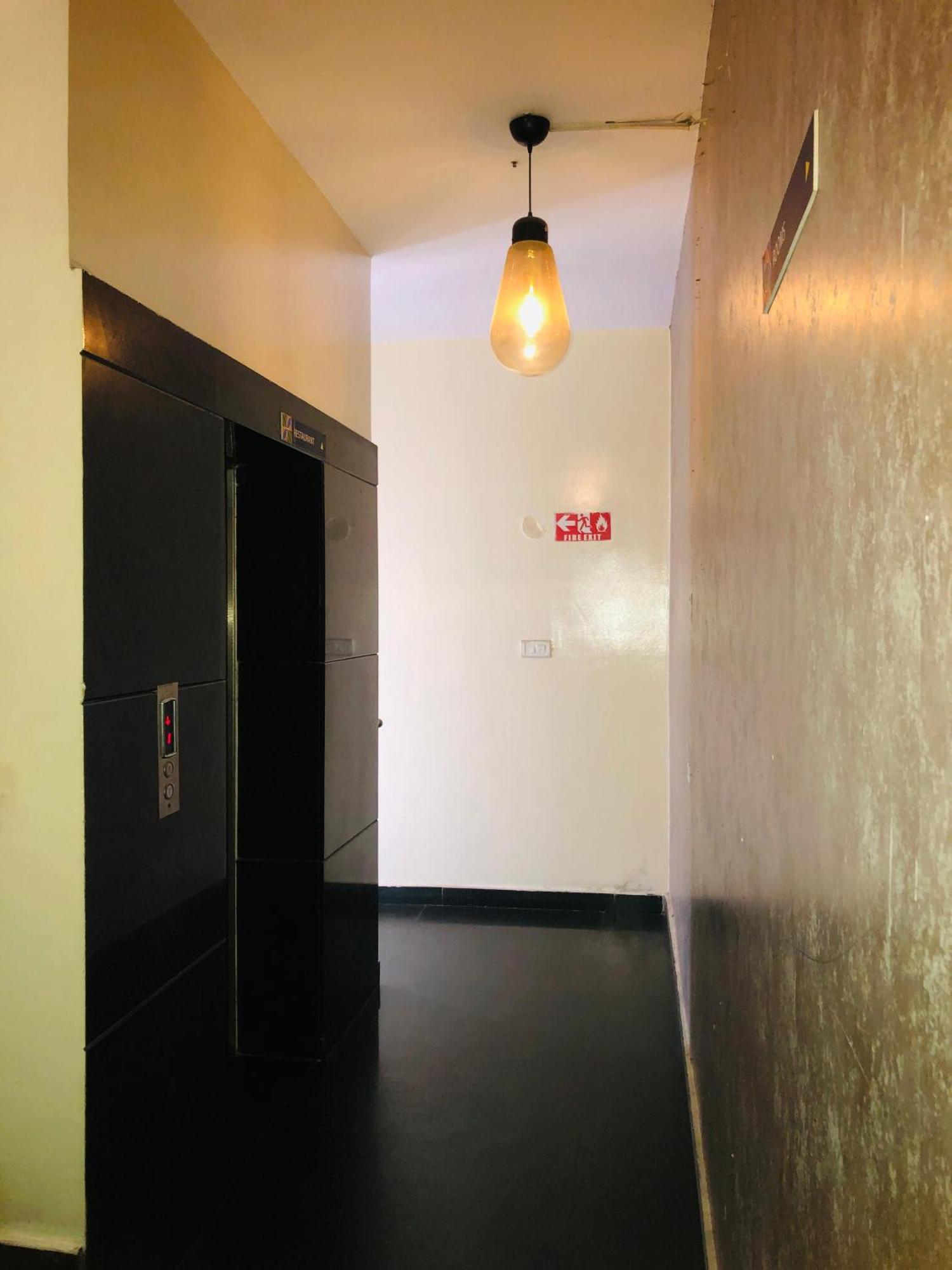 Astra Hotels & Suites - Hsr Layout Sector 1, Near Ecospace Bellandur バンガロール エクステリア 写真