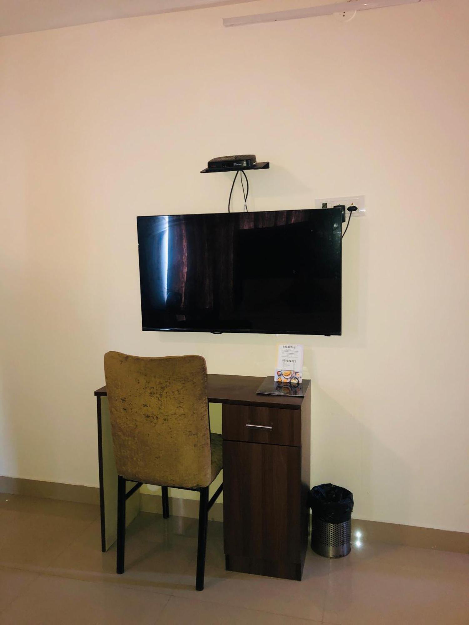 Astra Hotels & Suites - Hsr Layout Sector 1, Near Ecospace Bellandur バンガロール エクステリア 写真
